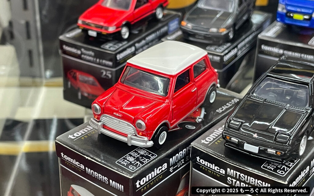 トミカプレミアム 1/50 モーリスミニ ショーケース1
